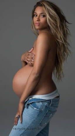 Ciara nua grávida Harpers Bazaar