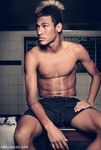 Neymar sem camisa revista TPM