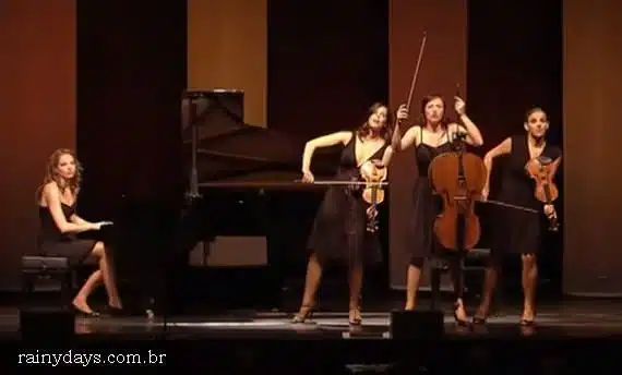 Quarteto alemão Salut Salon impressiona tocando Vivaldi