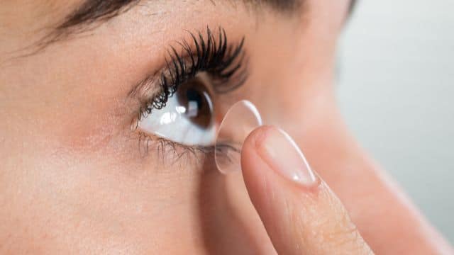 O que levar em conta antes de escolher a lente de contato?