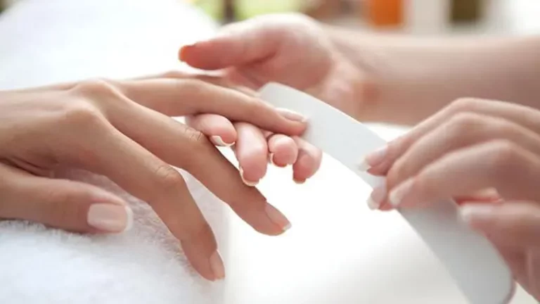 Como conseguir clientes como manicure